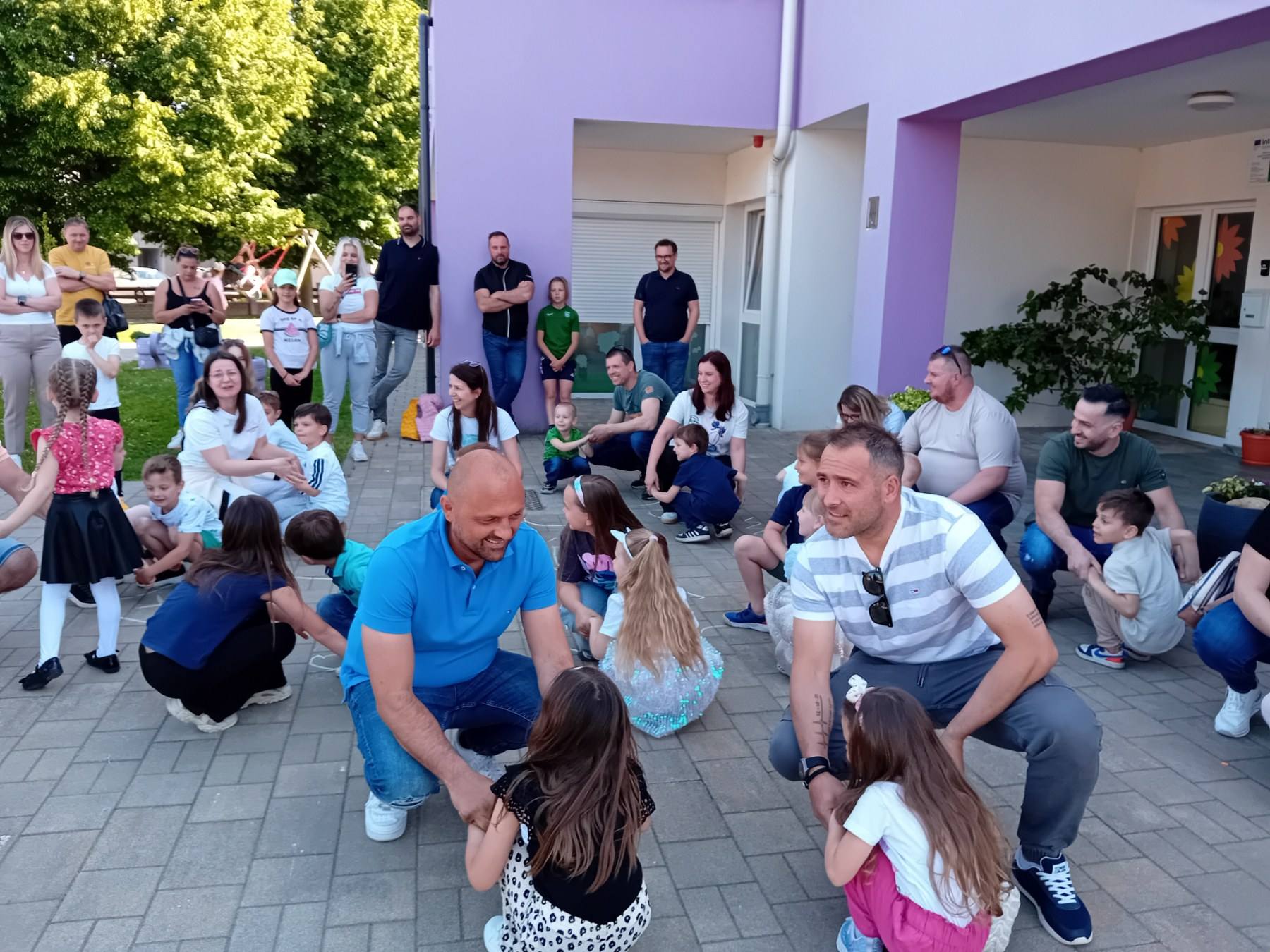 Obilježavanje obiteljskog dana u DV Fijolica 01