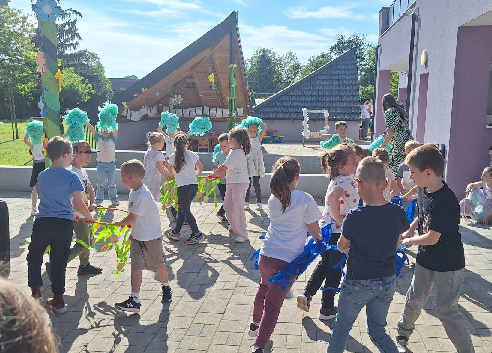 Obilježavanje obiteljskog dana u DV Fijolica 01